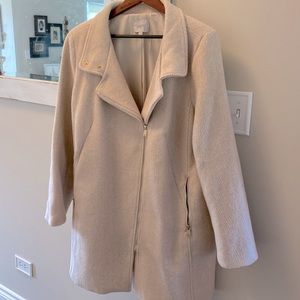 NWOT LOFT size xl cream herringbone lined coat with zip pockets